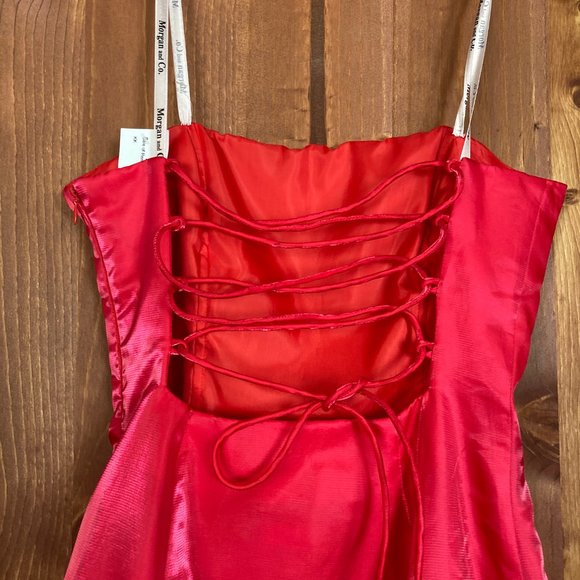 Morgan and Company - Strapless Red Ladies Prom Dress size 5/6 - Picture 5 of 7